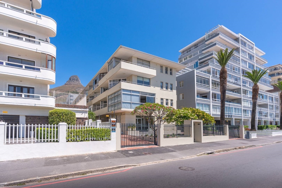 1 Bedroom Property for Sale in Sea Point Western Cape